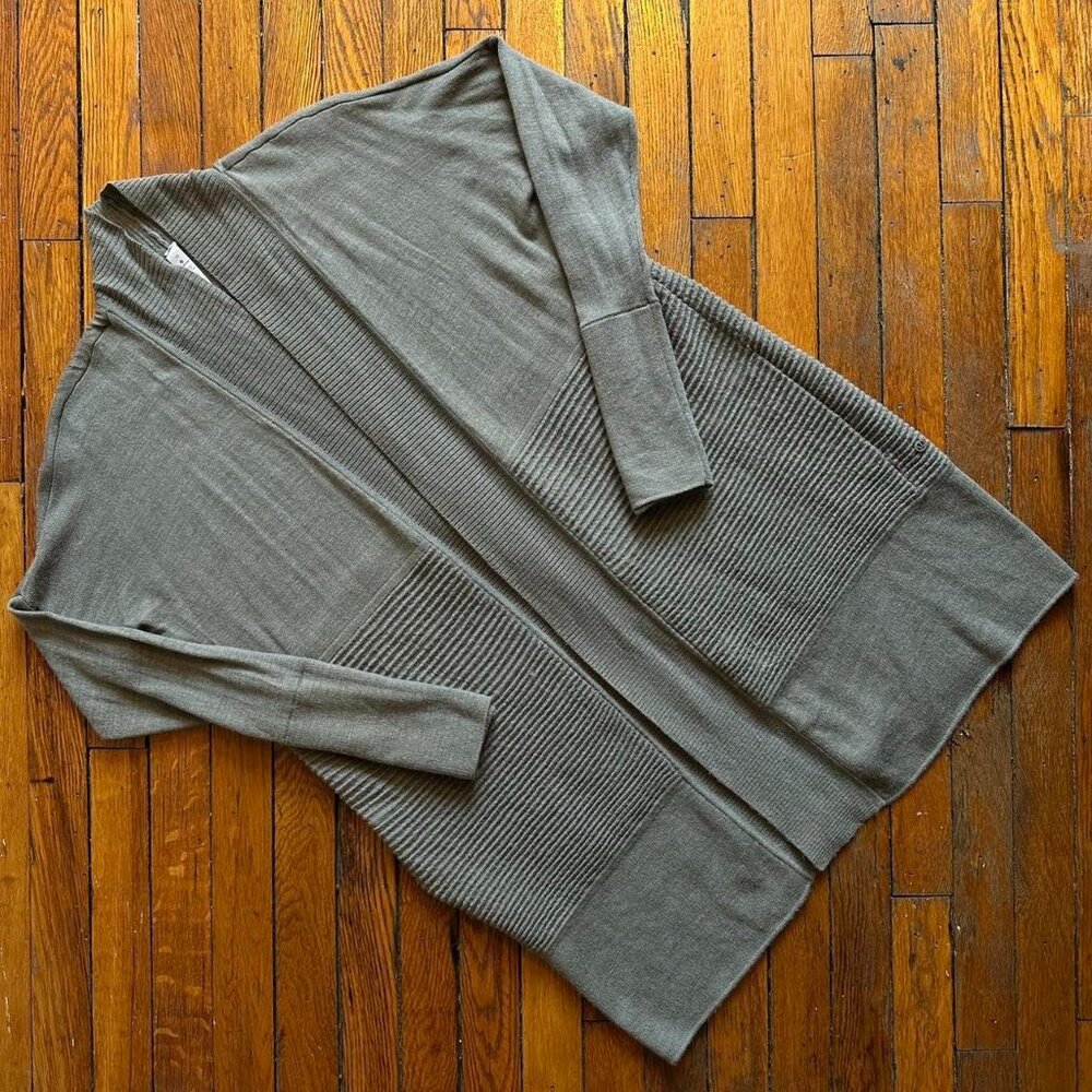 Lululemon Sit‎ in Lotus Wrap II Open Cardigan Sweater Women 10 Heather Gray Rib